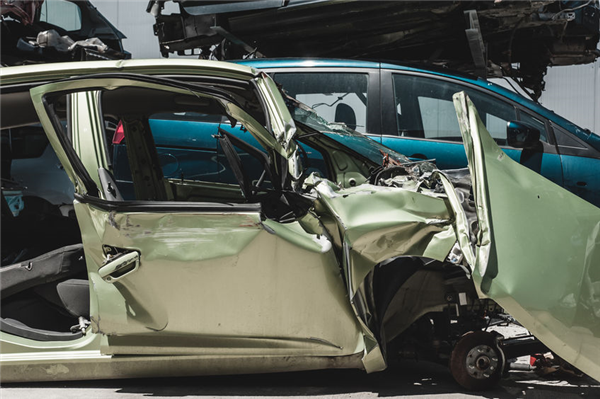 Home 2 Damaged Car Scrap